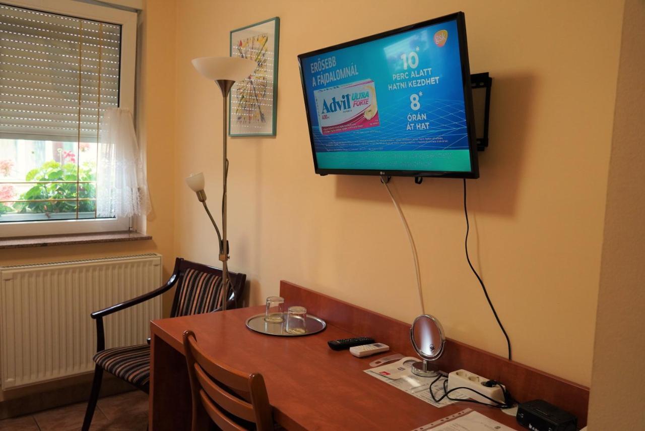 Bed and Breakfast Club Haus 502 Kalocsa Exteriér fotografie